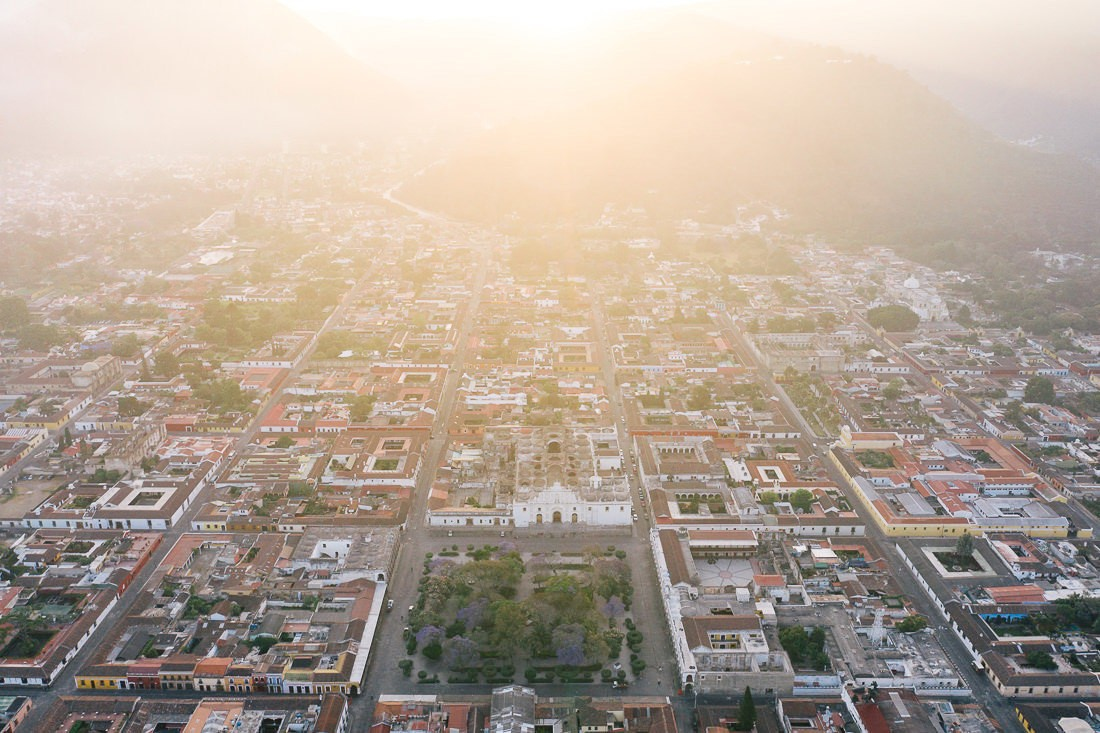 002 altstadt antigua hotel weltkulturerbe - Luftaufnahmen Antigua (Guatemala)