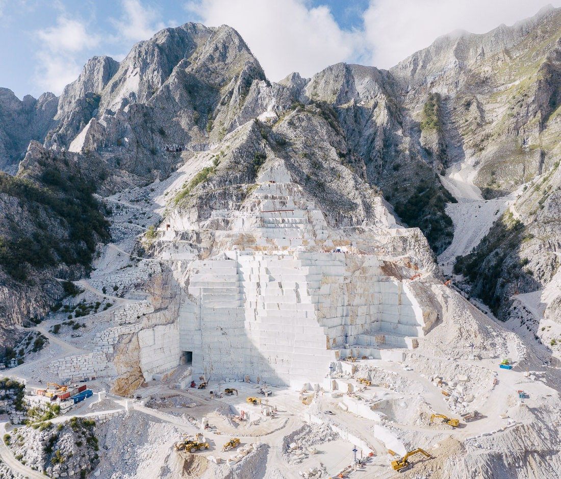 001 abbau mine carrara tour - Marmorsteinbruch in Carrara (Italien)