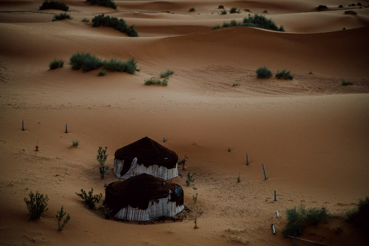 001 sahara desert camping sunrise - Von der Sahara über das Atlas Gebirge
