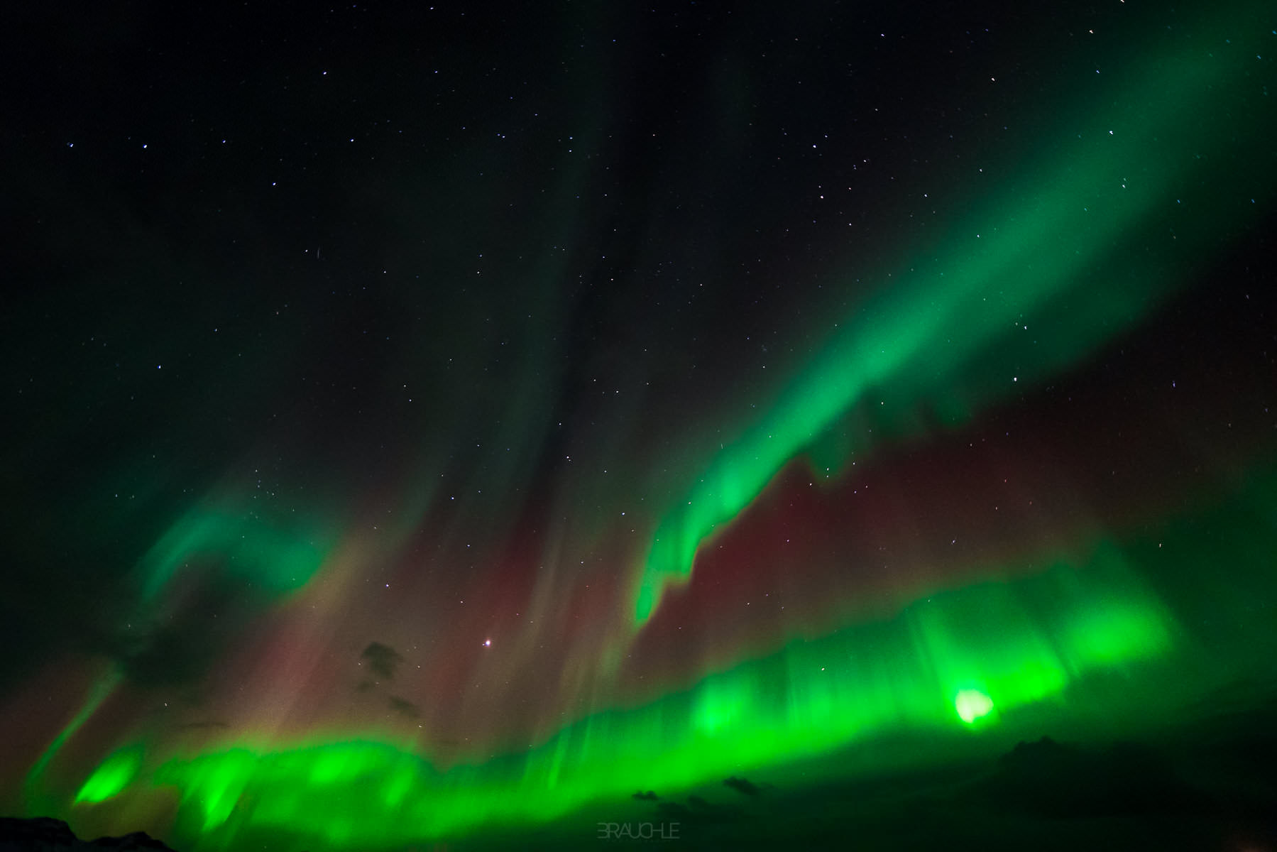 iceland northern lights skogarfoss 0002 - Island - Beeindruckende Polarlichter der Stärke 7