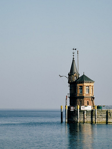 Leuchtturm Hafen Konstanz 225x300 - Leuchtturm-Hafen-Konstanz.jpg