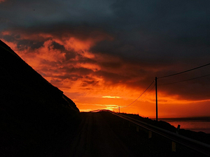 sunset Lofoten drive 300x225 - sunset-Lofoten-drive.jpg